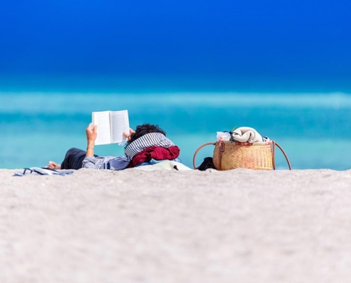 reading on the beach - reading list